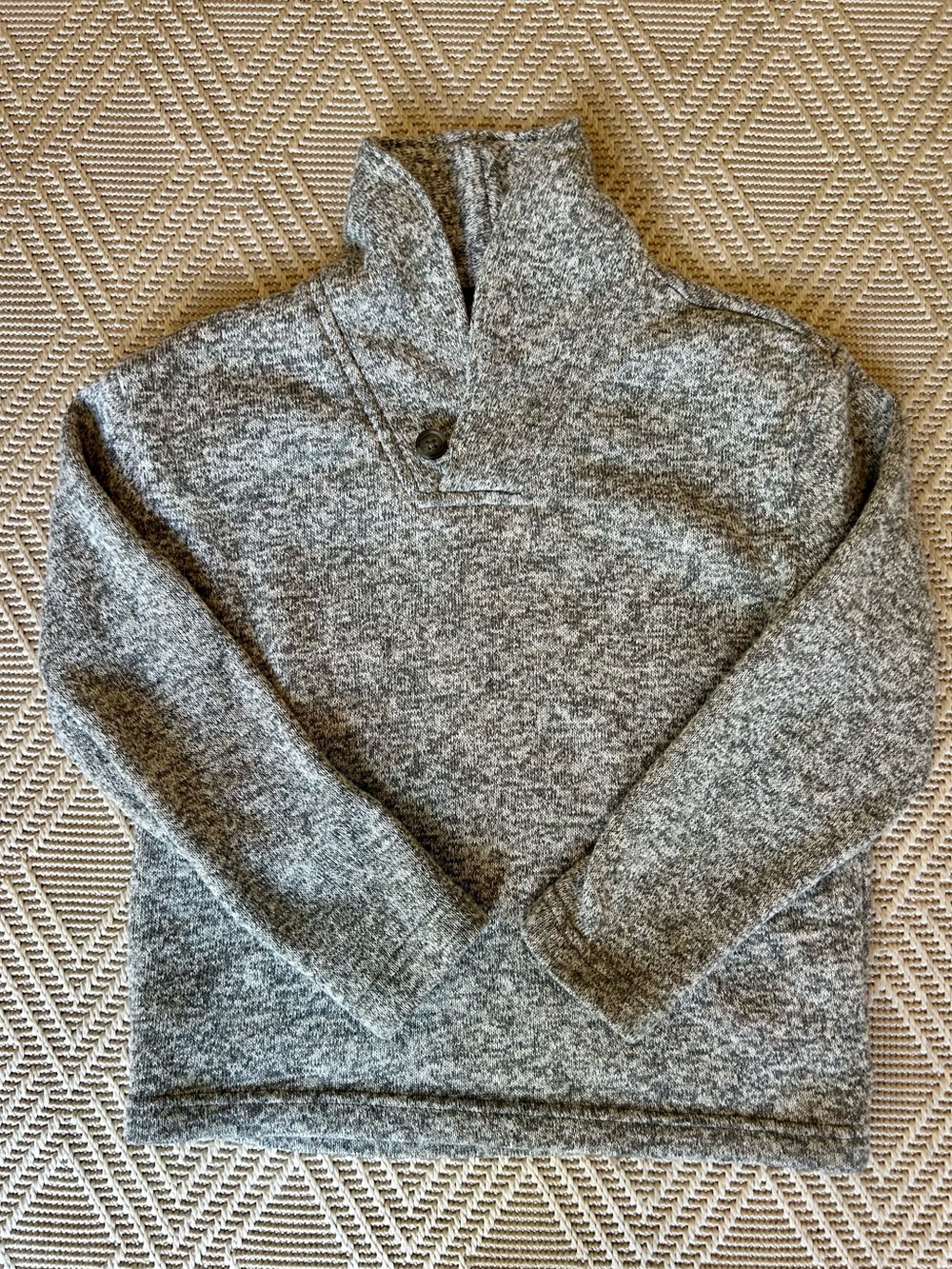 Old Navy pull over sweater boys size 8